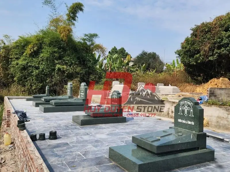 mộ liệt sĩ