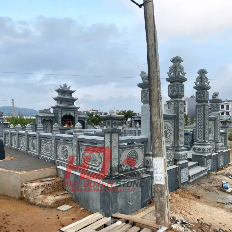 lăng mộ đá xanh rêu đẹp