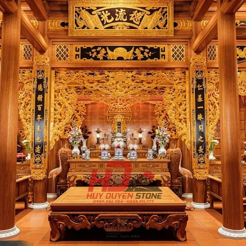 nhà thờ họ có mấy bàn thờ