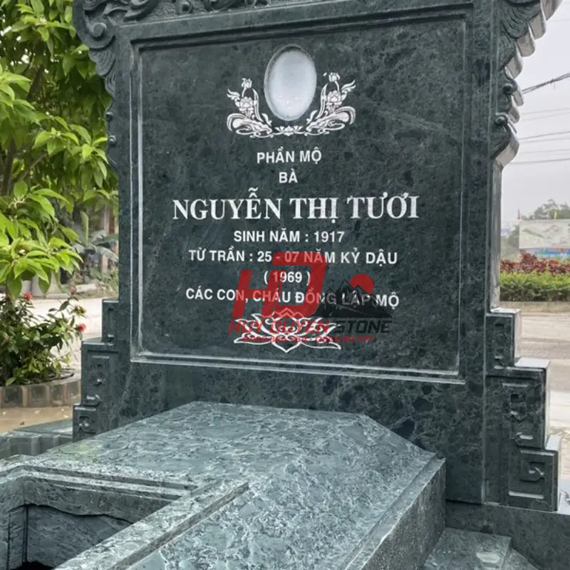 bia mộ đặt ở đầu hay chân người chết