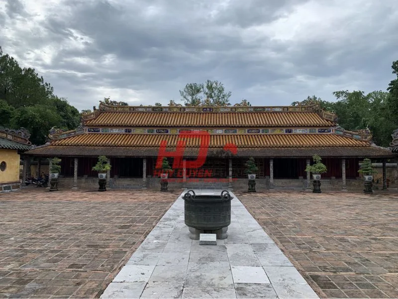 khu lăng mộ ở huế