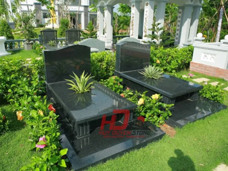 những mẫu mộ đá đen hoa cương