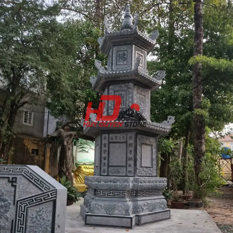 mộ tháp đá lục giác