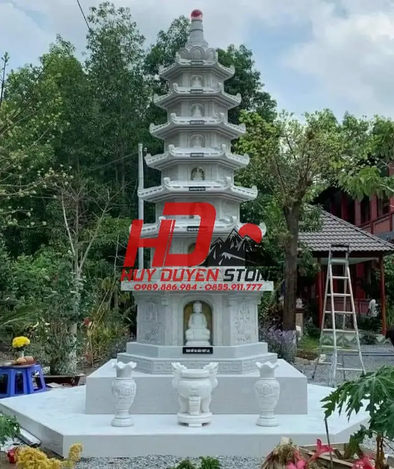 mộ tháp đá 7 tầng