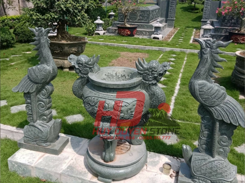 Lư hương đá rồng