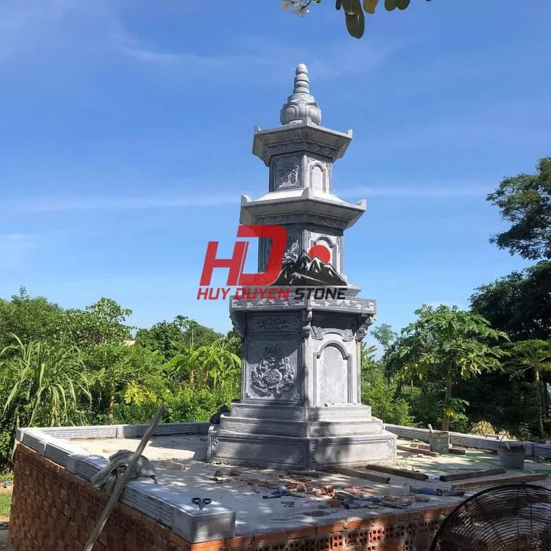 tháp mộ đá lục lăng