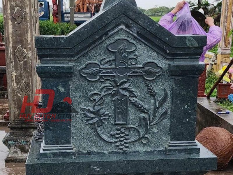 Hoa Văn Cây Nho mộ công giáo