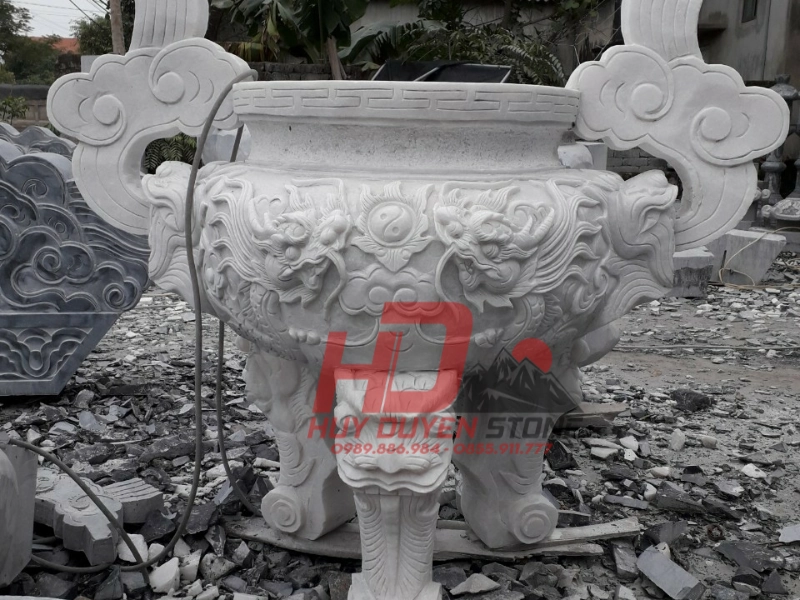 lư hương đá mây