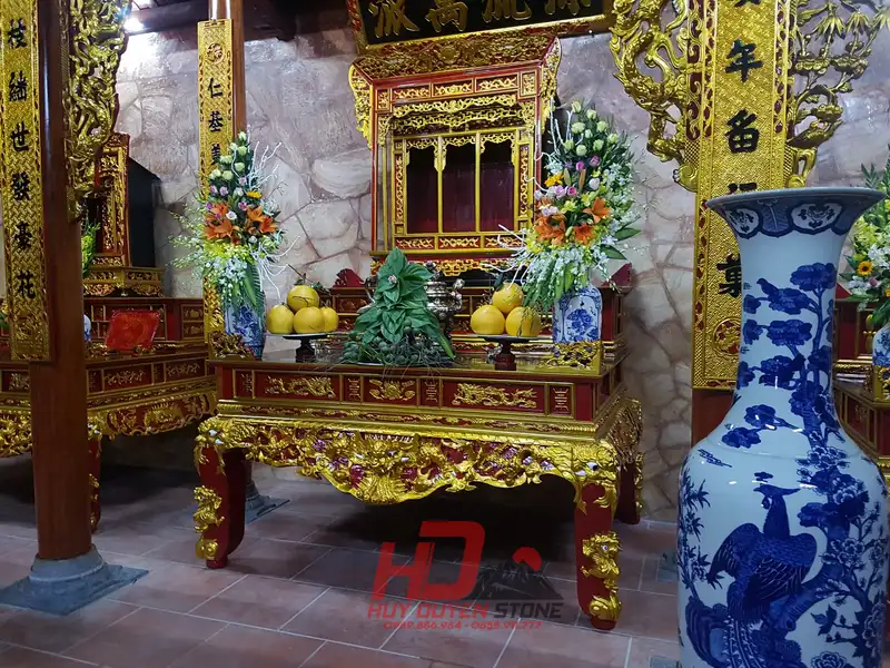 nhà thờ họ thờ những ai