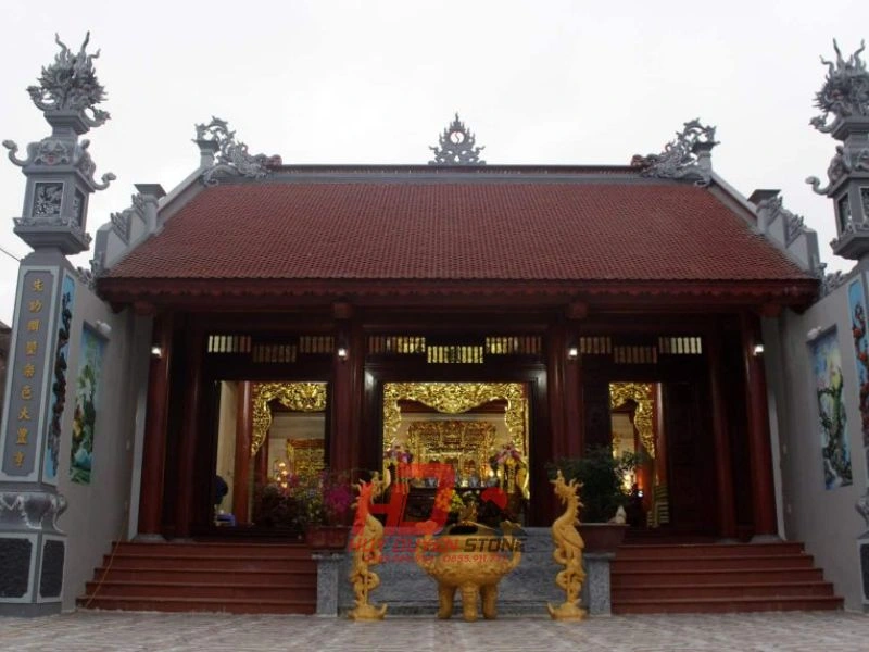 phân biệt nhà thờ họ và từ đường