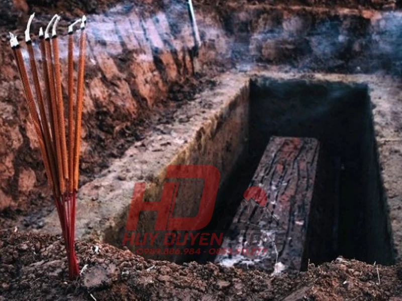 bốc mộ xem tuổi người sống hay người chết