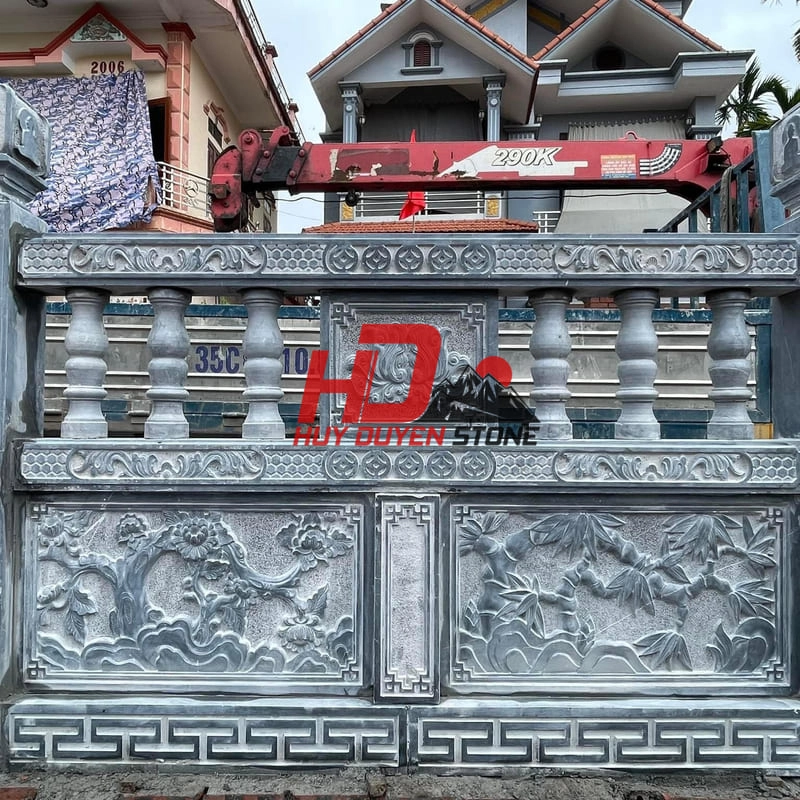 Lan can đá nhà thờ họ