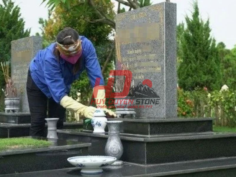Cách Vệ Sinh Mộ Đá Granite Sạch Bóng Chi Tiết Từ A-Z