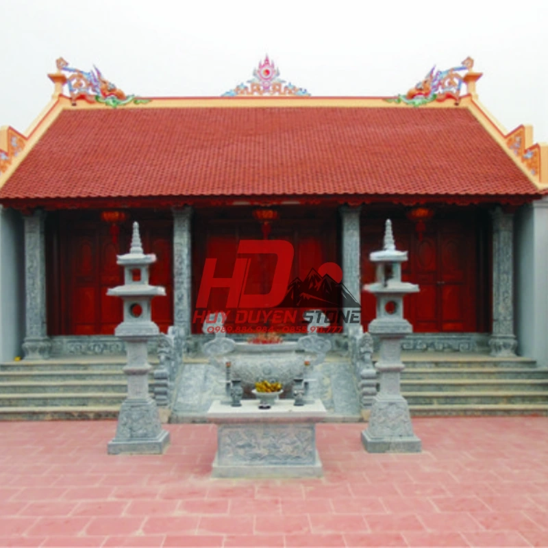 cột đèn nhà thờ họ