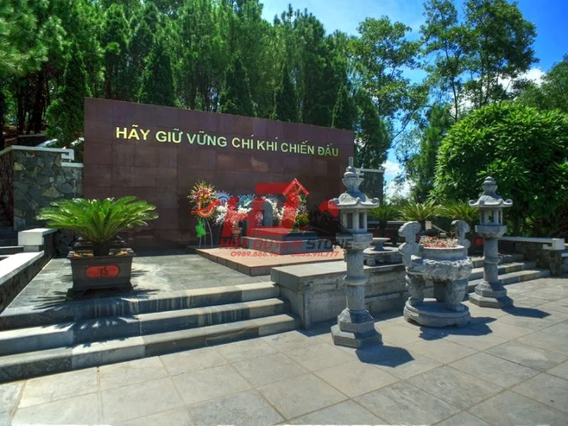 khu mộ tổng bí thư trần phú