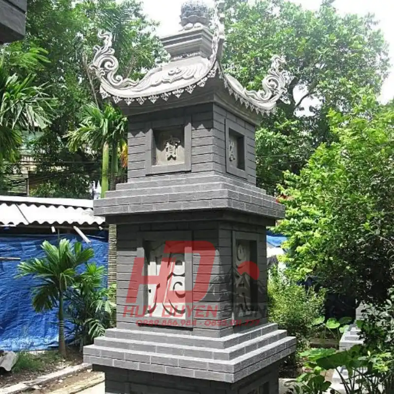mộ tháp đá vuông