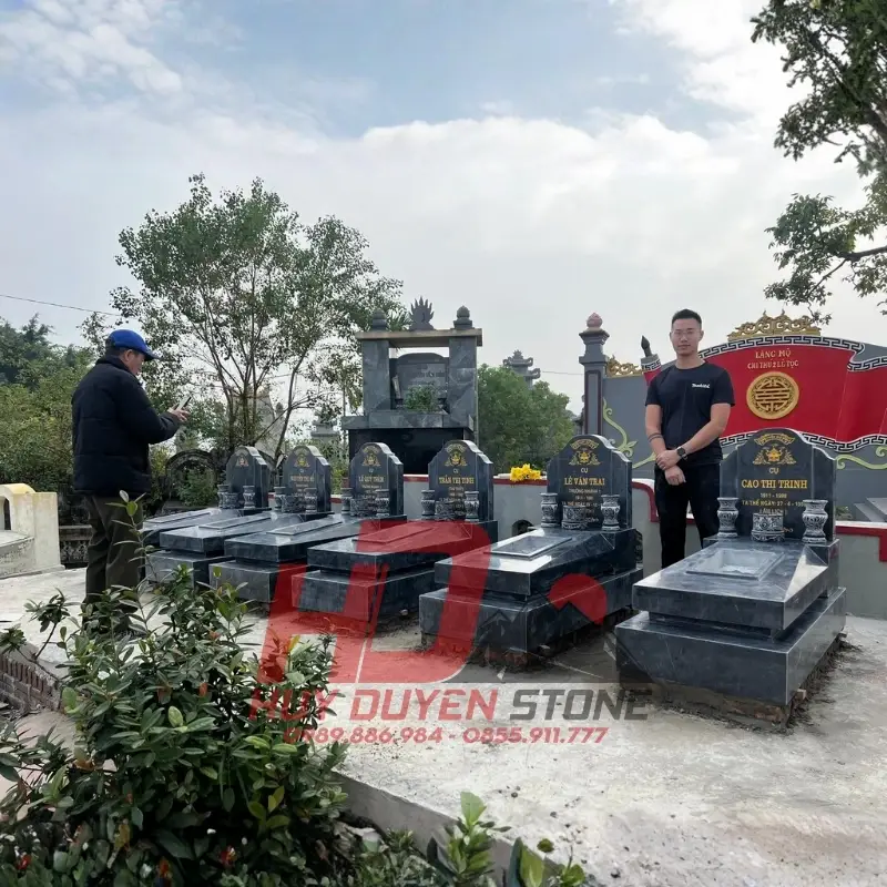 xây mộ kín hay hở