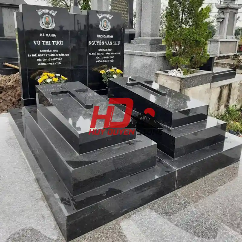 Mộ đá đôi granite đen kim sa cho song thân tại Hoài Đức Mộ đá đôi granite đen kim sa cho song thân tại Hoài Đức