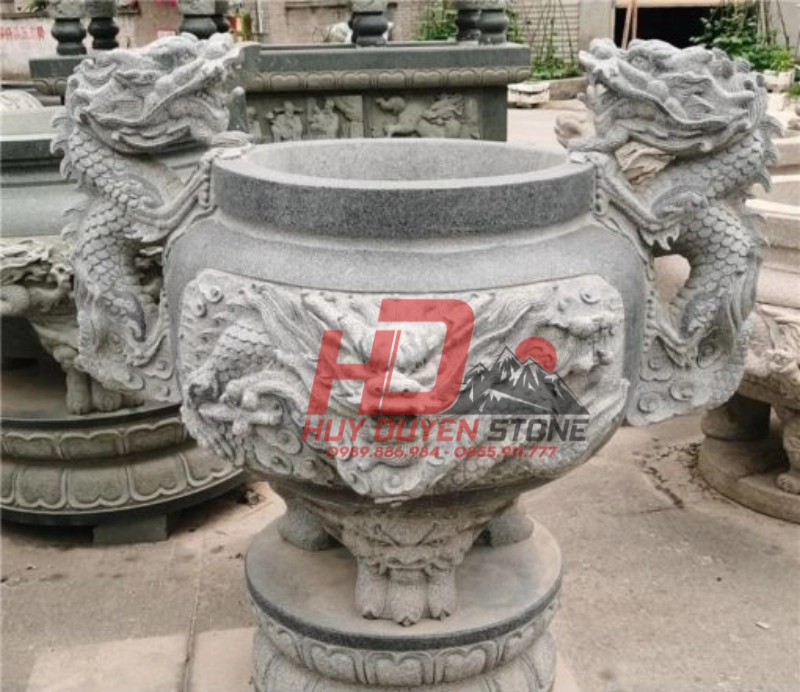 Lư hương đá rồng