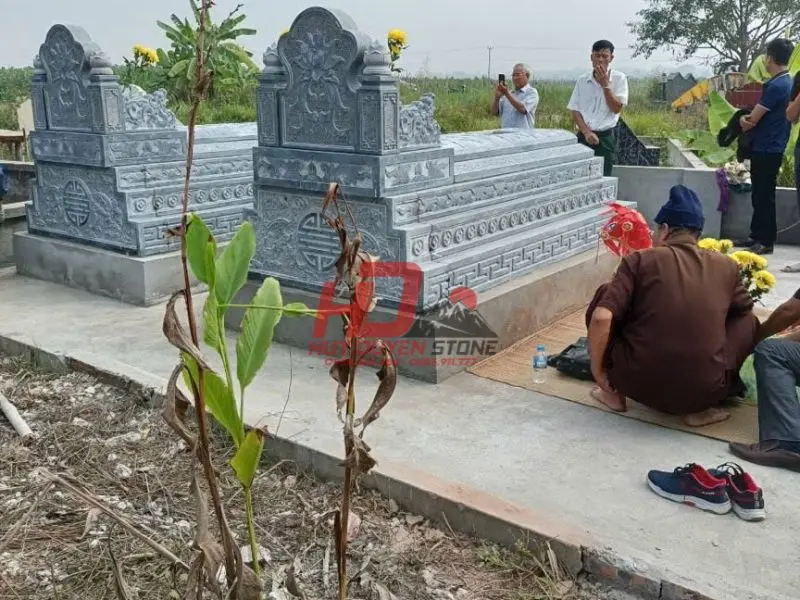 mộ 5 cấp