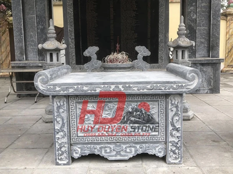 Ý Nghĩa Bàn Lễ Đá: Giá Trị Tâm Linh, Phong Thủy Và Lịch Sử