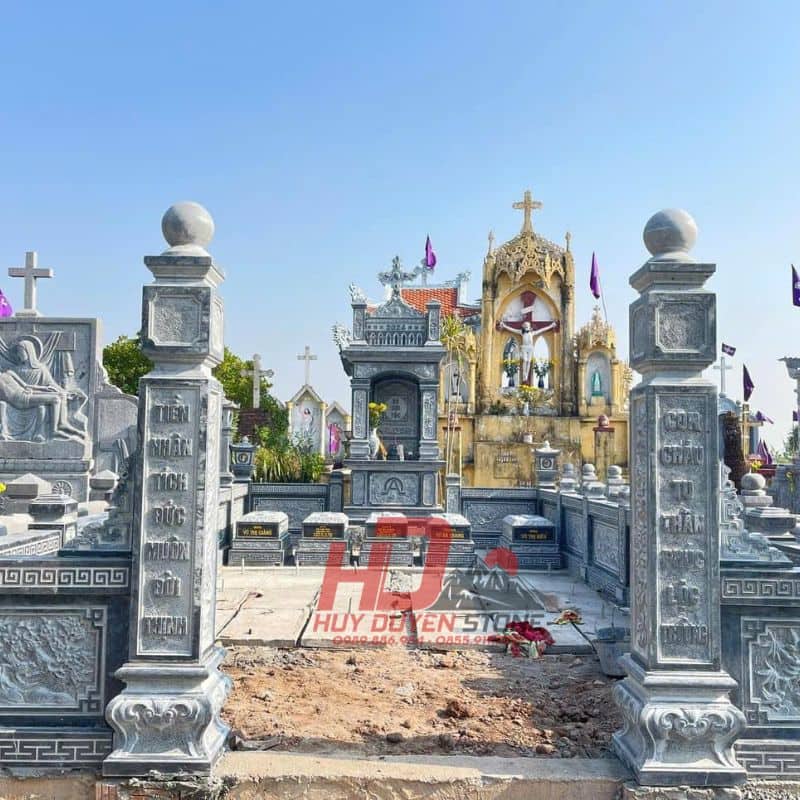 Lăng Mộ Đá Công Giáo