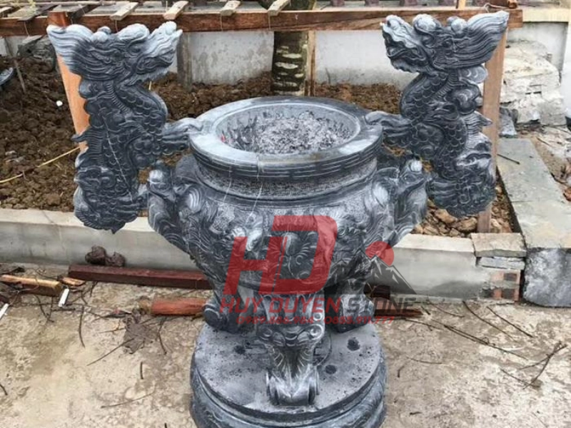 lư hương đá đen