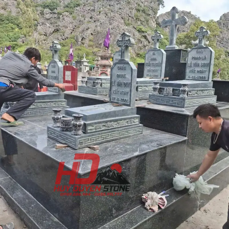 Mộ Đá Công Giáo HD0236