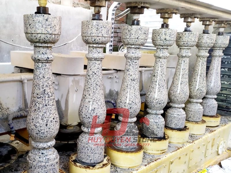 lan can đá tiện tròn