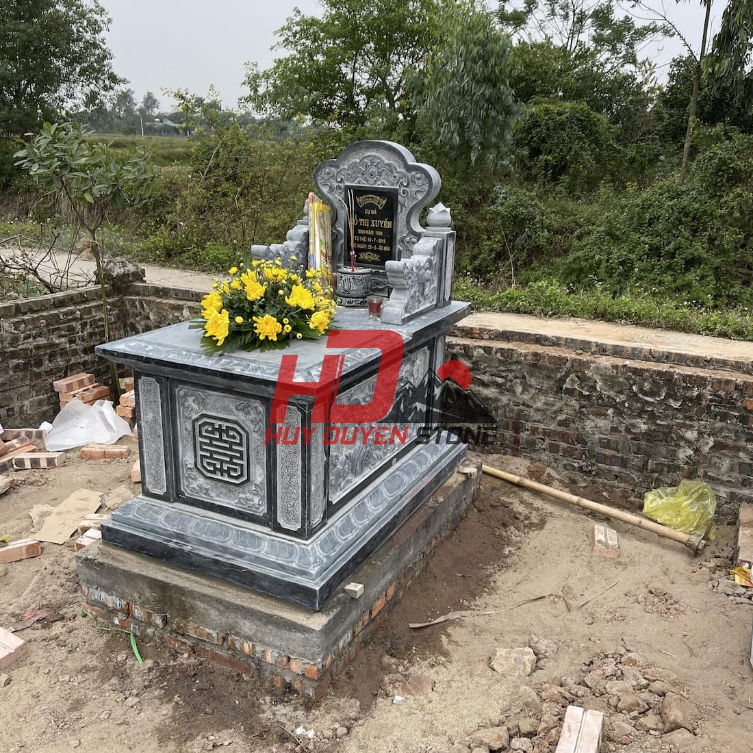 Mộ Bành Đá HD009