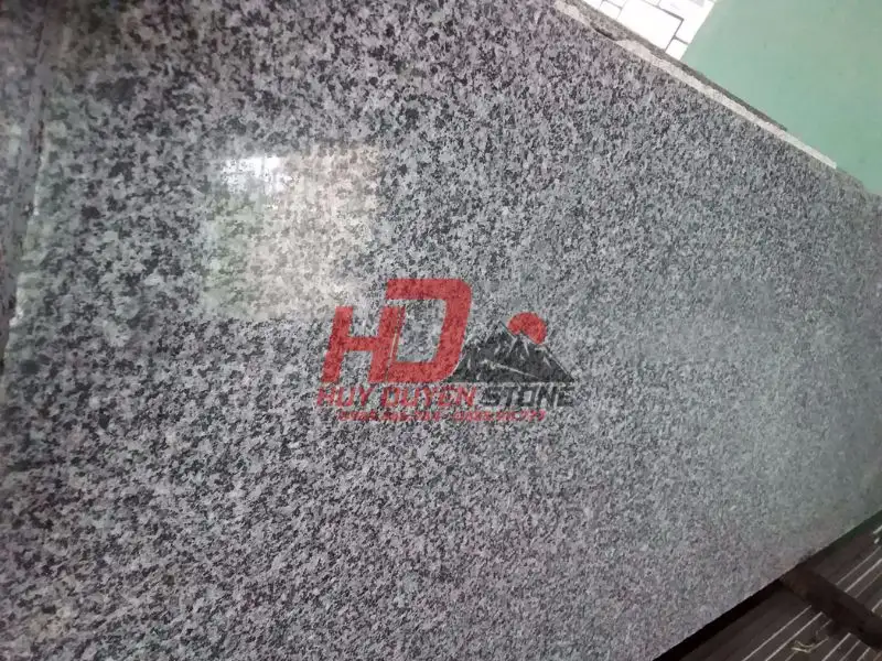 đá granite làm mộ