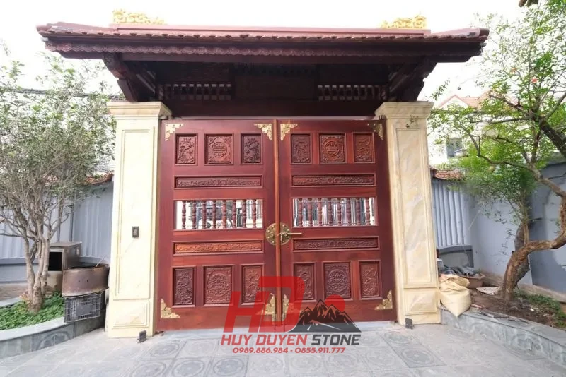 cổng nhà thờ họ đẹp