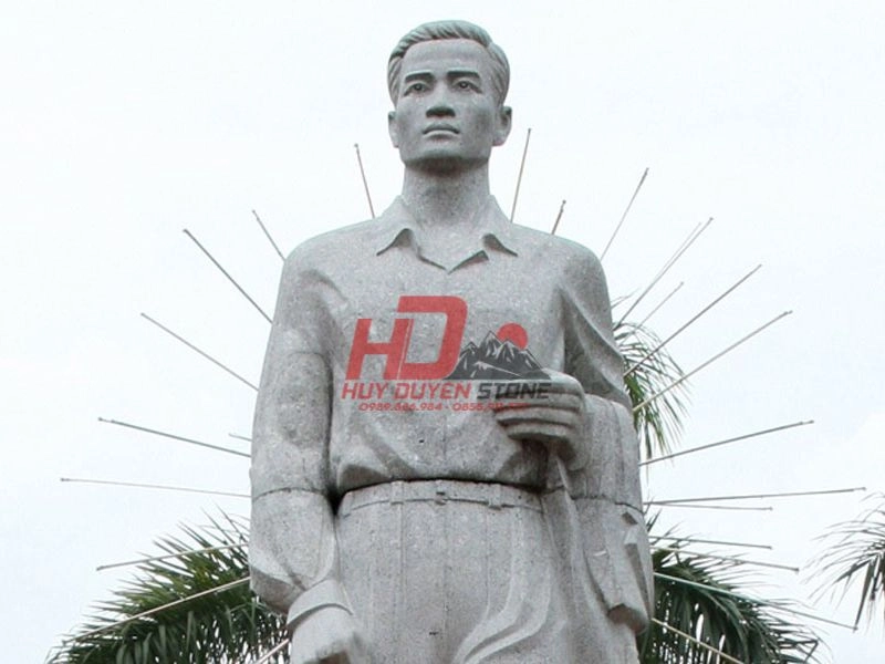 lăng mộ nguyễn đức cảnh
