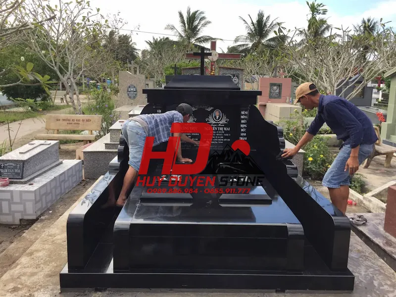 đá hoa cương làm mộ