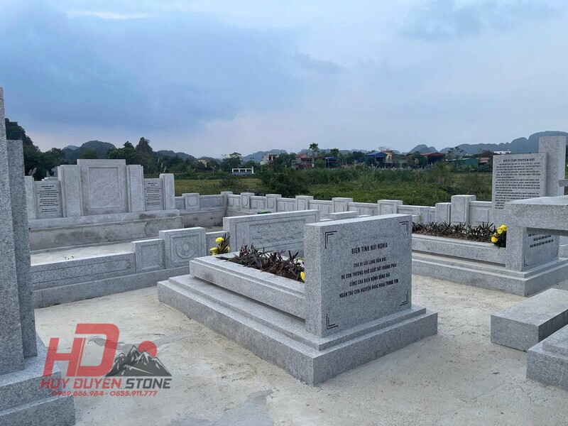 khu lăng mộ đá Granite xám Bình Định