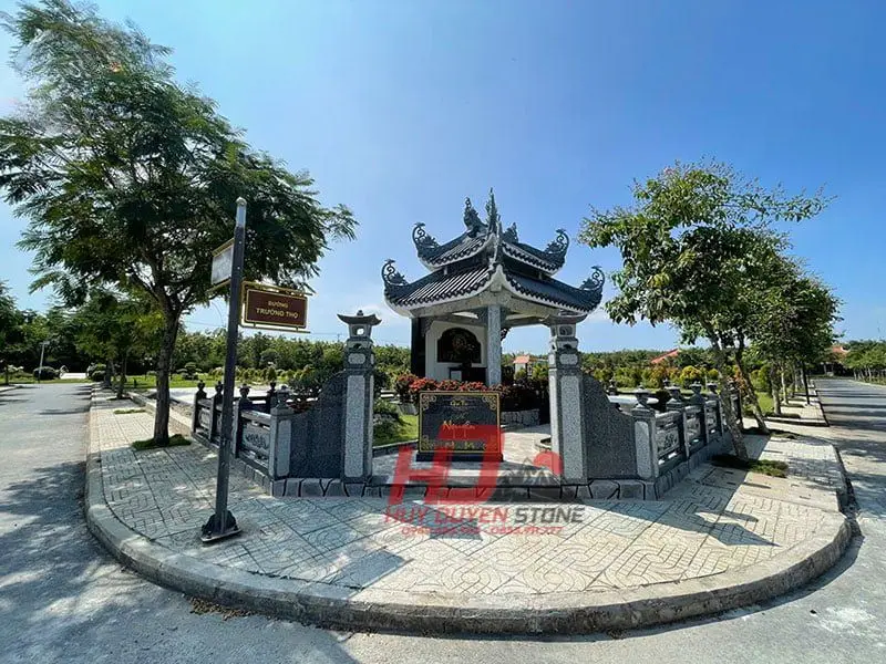 nhà mồ miền tây