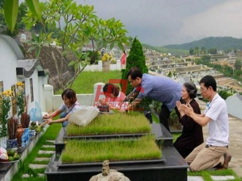 văn khấn 100 ngày ngoài mộ
