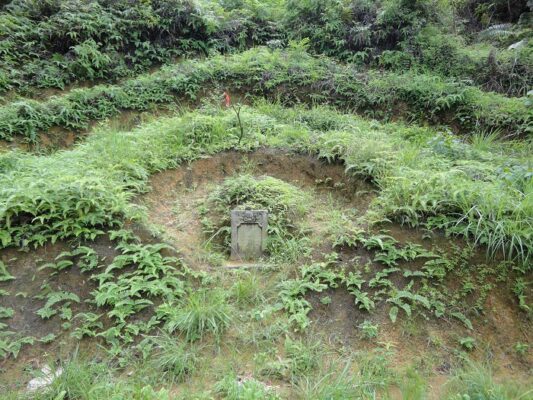 mộ kết tốt hay xấu