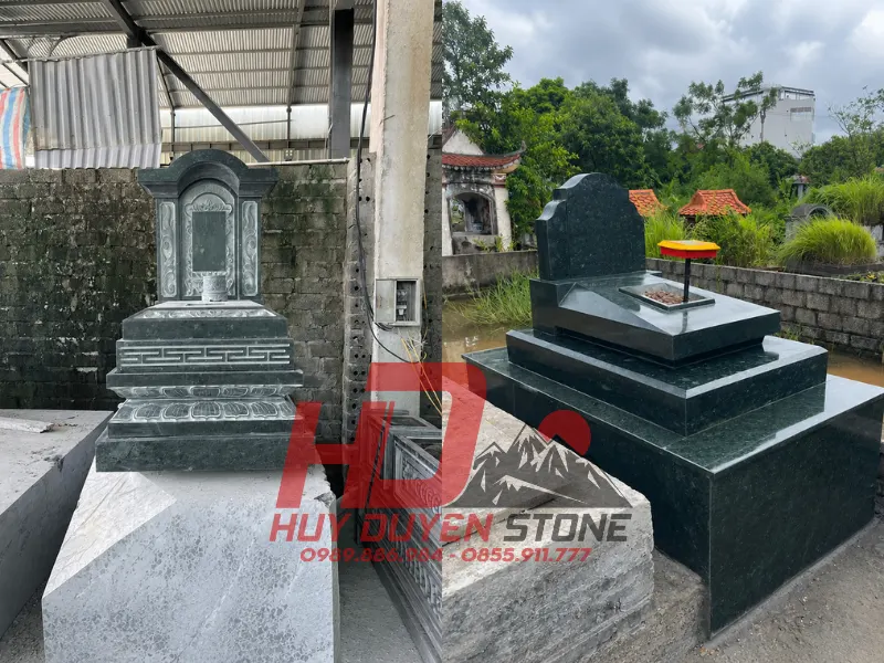So Sánh Đá Hoa Cương Và Đá Xanh Truyền Thông Khi Xây Mộ