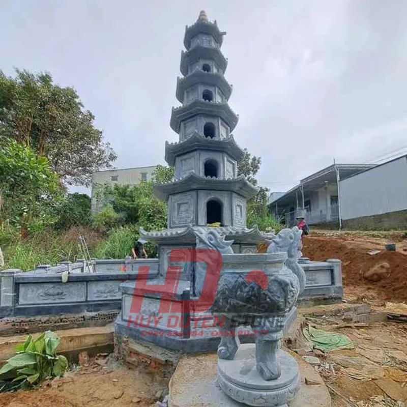 mộ tháp đá lục giác