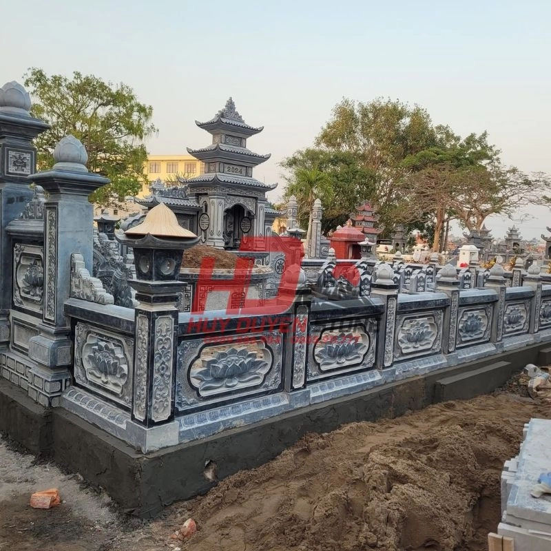 lan can lăng mộ đá
