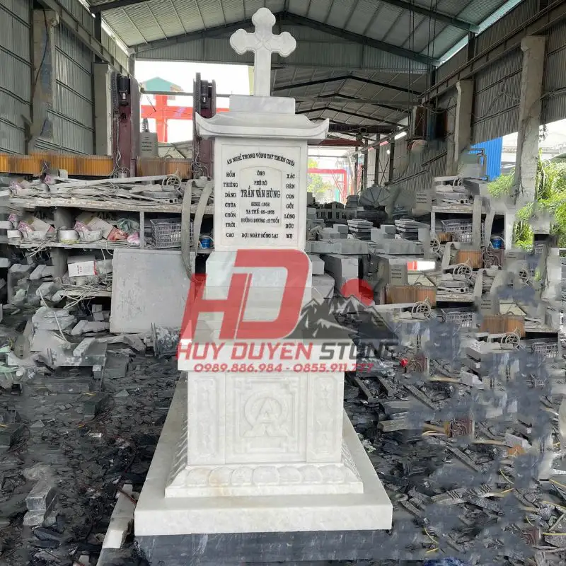 Lăng mộ đá công giáo Lăng mộ đá công giáo