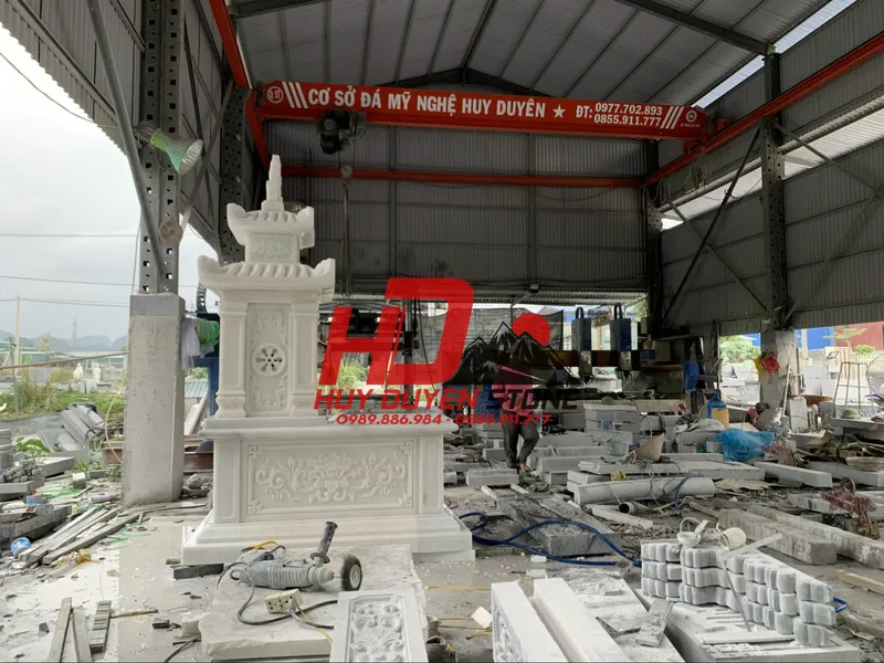 xưởng sản xuất lăng mộ đá