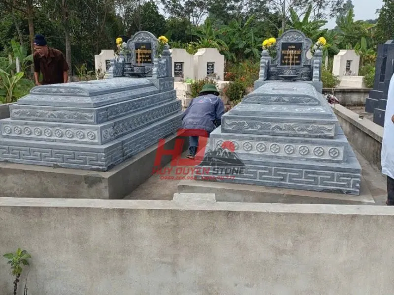 mộ 5 cấp