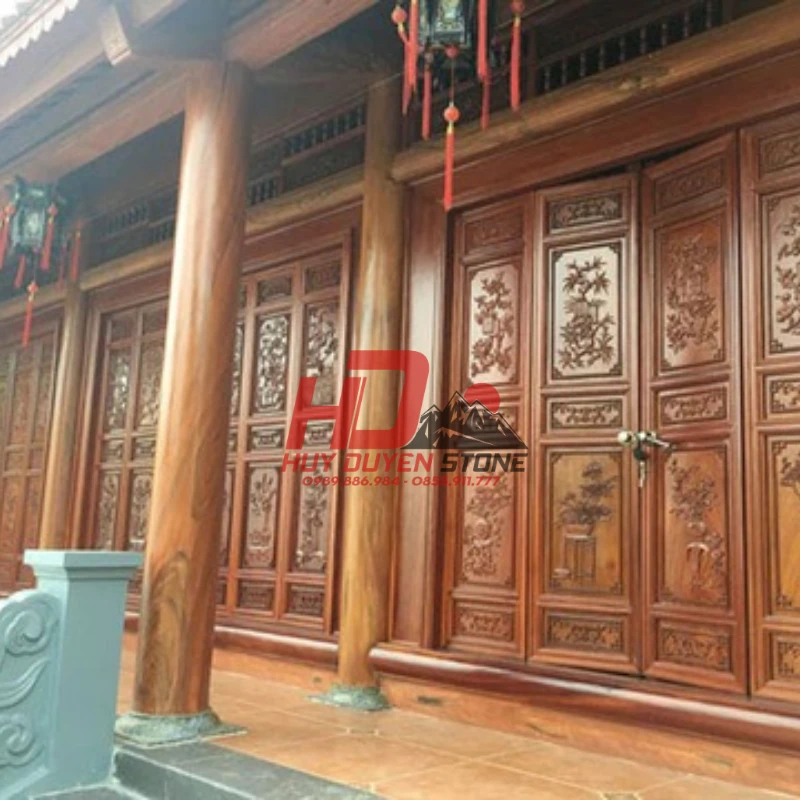 cửa nhà thờ họ cửa nhà thờ họ