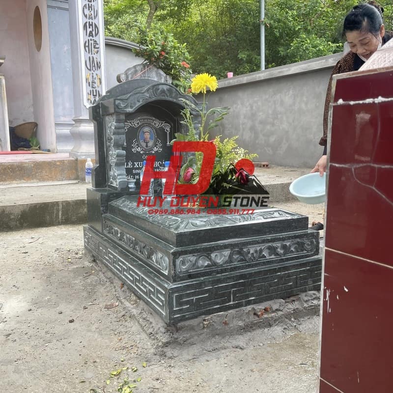 Mộ Đá Mái Vòm Xanh Rêu HD015