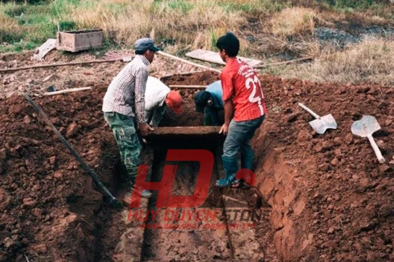 dấu hiệu nhận biết huyệt mộ xấu