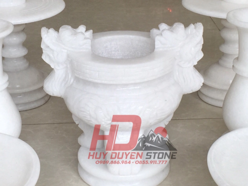 có nên mua lư hương đá trắng không