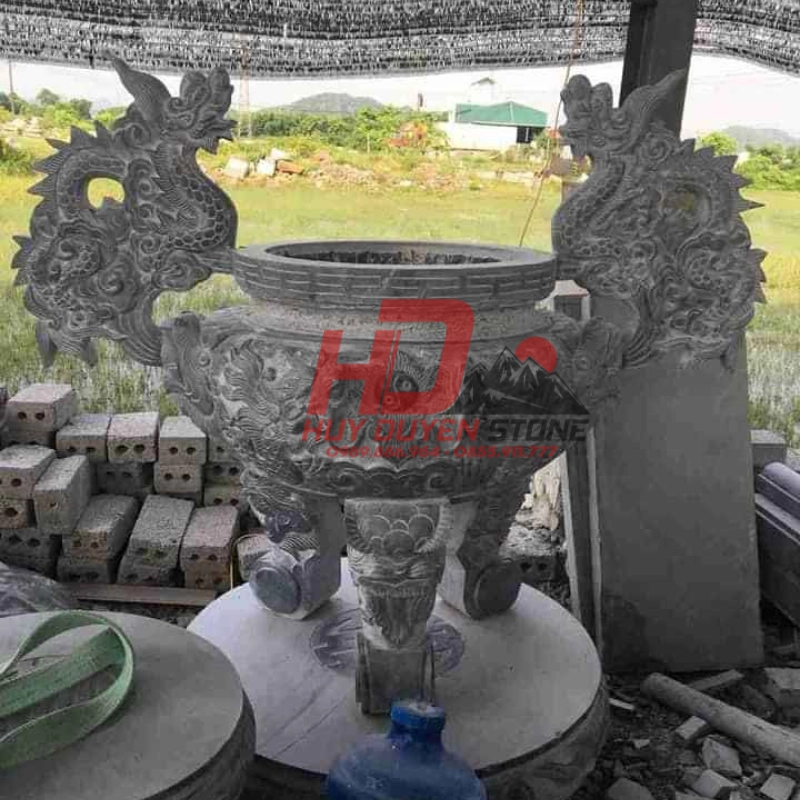 chế tác Lư hương đá rồng