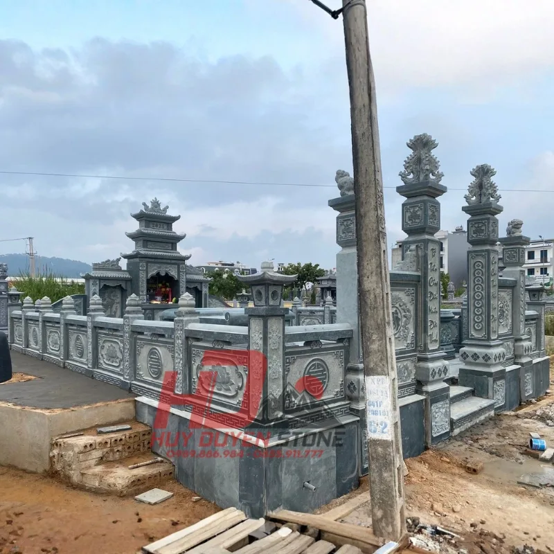 lăng mộ đá xanh rêu đẹp